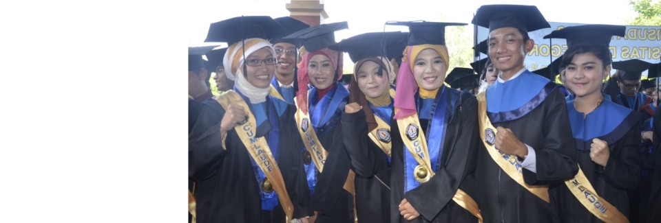 Pelaksanaan Wisuda Ke-141 Periode Januari 2016